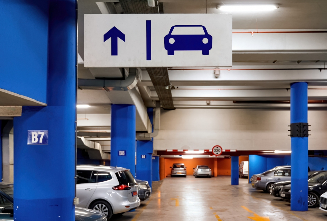 Transformacja parkingu pod byłą placówką Tesco w Żywcu: Przechodzi na system płatny