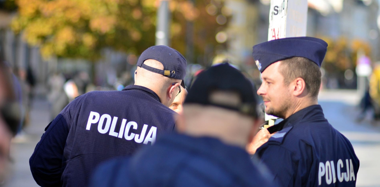 Czterdziestolatek z powiatu żywieckiego próbował przekupić policję po prowadzeniu pod wpływem alkoholu