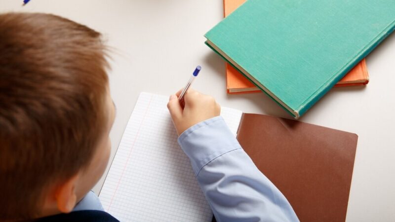 Świętujemy Dzień Edukacji Narodowej: Policja składa życzenia nauczycielom