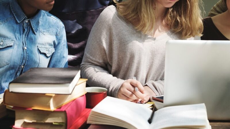 Edukacja o uzależnieniach i zagrożeniach zdrowotnych w ZSAiO w Żywcu