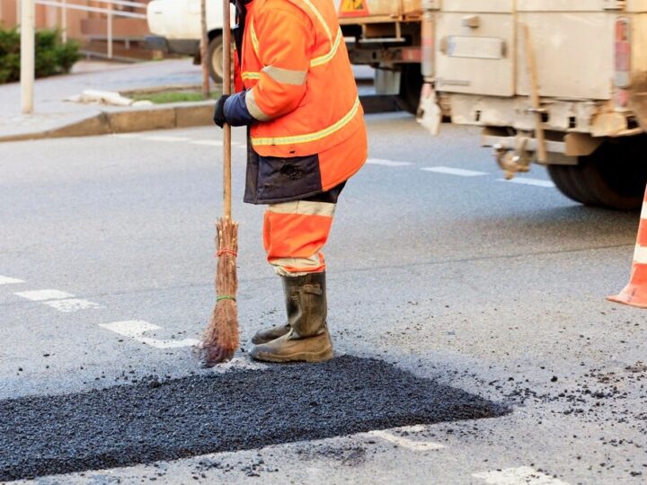 Zimowe utrzymanie dróg powiatowych w Żywcu: sezon 2025/2026 trwa do kwietnia