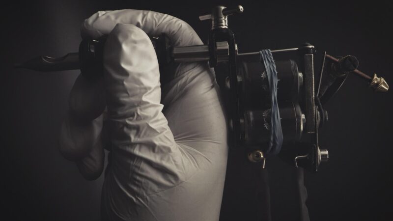 Profesjonalny tatuator w Żywcu – jakie cechy powinien mieć dobry artysta?