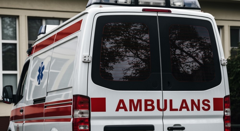 Dramatyczne interwencje w Radziechowach: ratunek życia i pożar kominowy