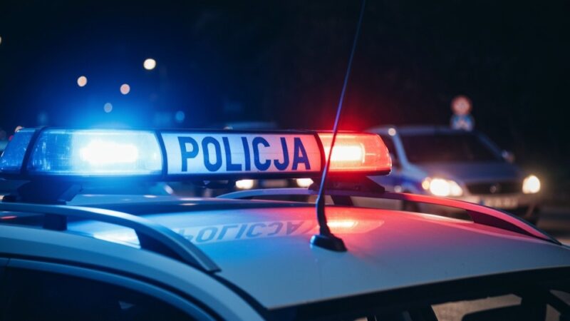 Policja odzyskuje skradzioną portmonetkę po chwili nieuwagi na stacji paliw