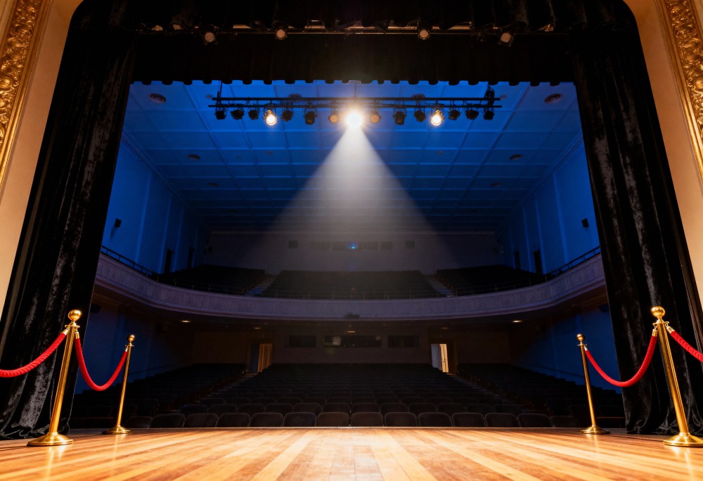 Zanurz się w świat „Małej Damy” – spektakl zainspirowany „Małym Księciem” już 9 maja!