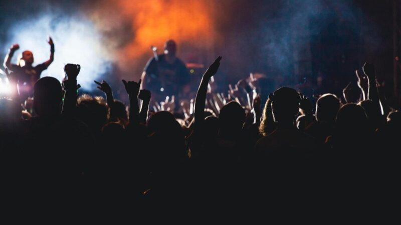 Lato 2026 w Amfiteatrze Pod Grojcem: Muzyczne Festiwale i Niezapomniane Wydarzenia!