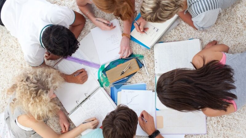 Edukacyjne wsparcie dla ukraińskich uczniów w polskich szkołach