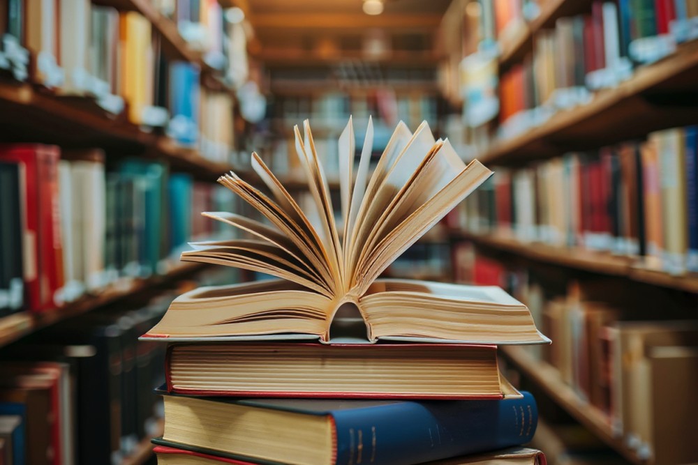Michał Figura odkrywa tajemnice dużych drapieżników w Żywieckiej Bibliotece